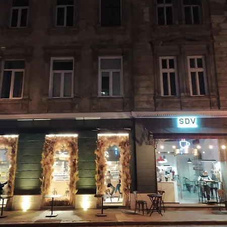 Apartment In The Centre Of Lviv Exterior photo
