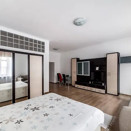 Apartment In The Centre Of Lviv Room photo