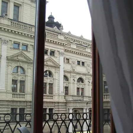 Apartment In The Centre Of Lviv Exterior photo