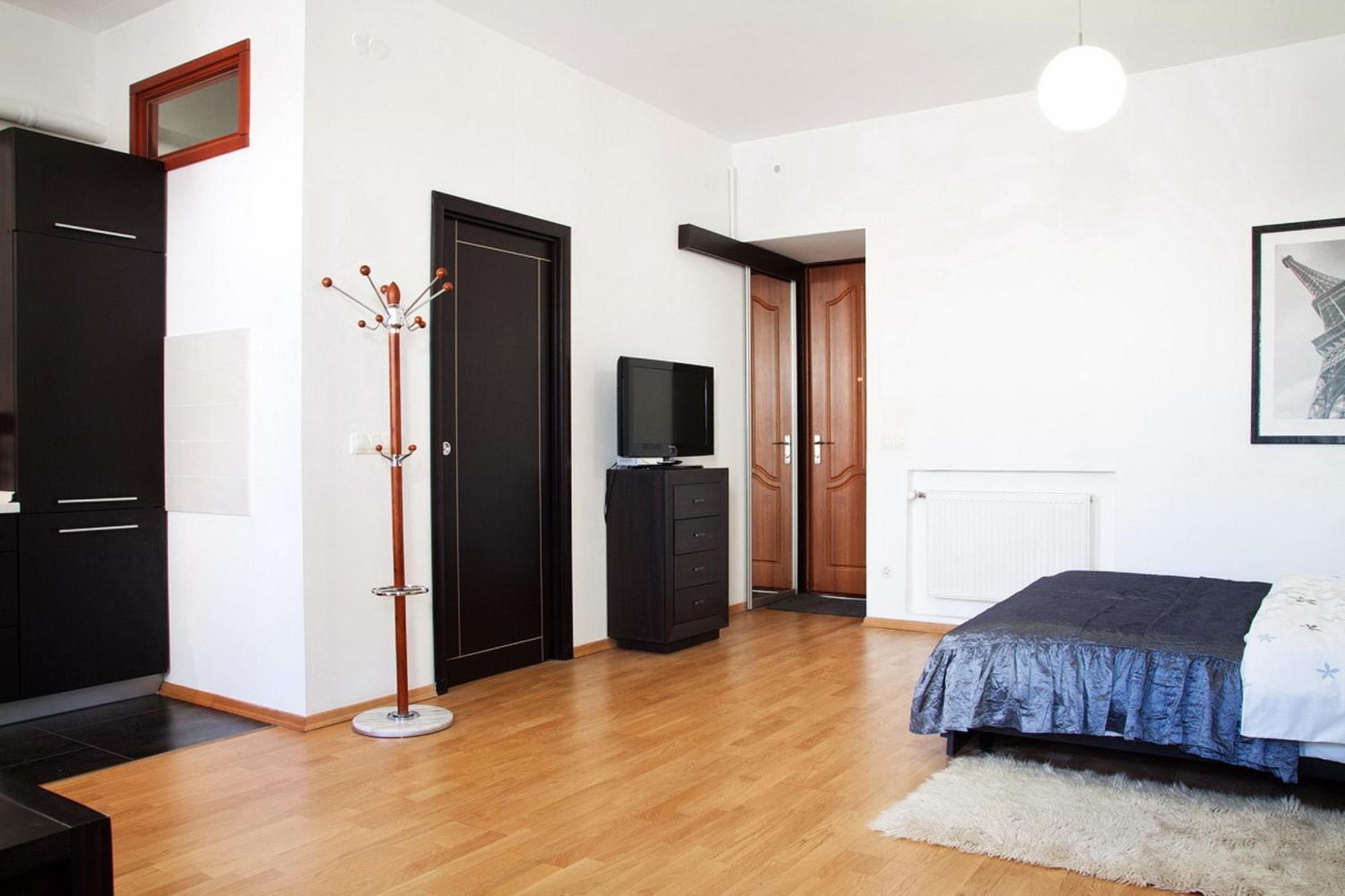 In The Centre Of Apartment *